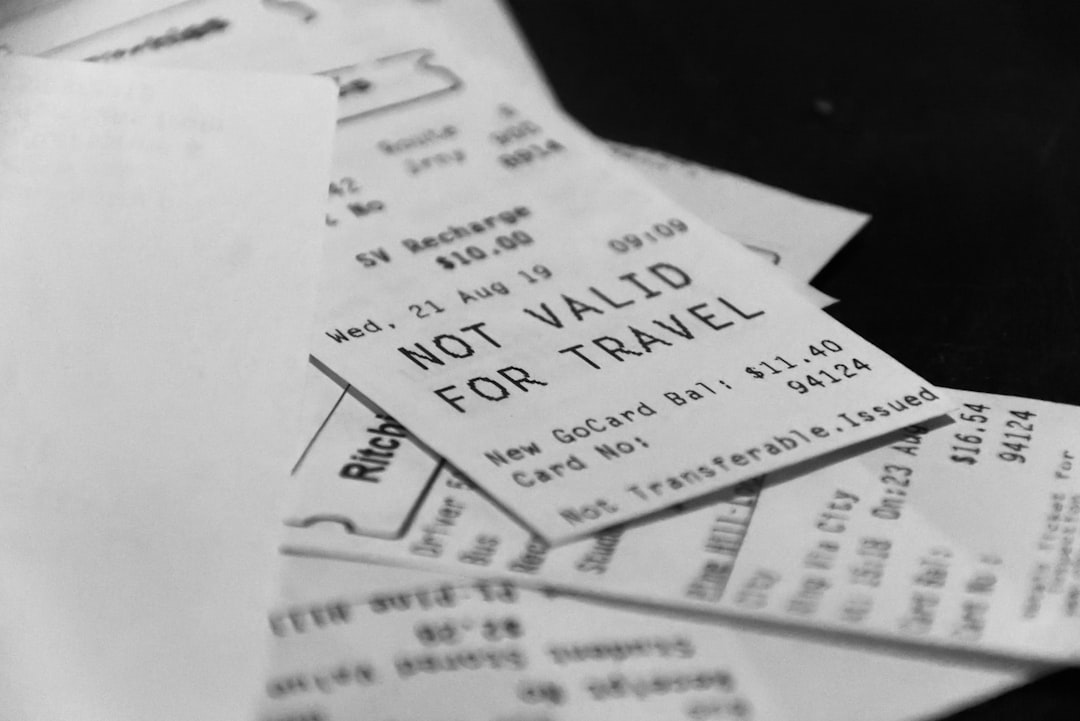 Cover image showing cheap airline tickets for travel nurses planning routes and dates